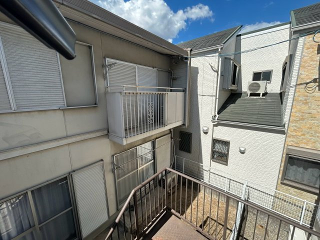 神戸市東灘区深江本町１丁目のアパートの外観