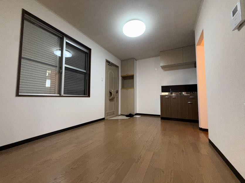 神戸市東灘区深江本町１丁目のアパートの居間・リビング