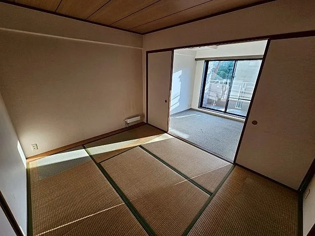 芦屋市浜町の賃貸マンションの居間・リビング