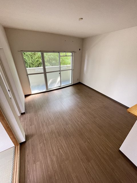 西宮市獅子ケ口町の賃貸マンションの居間・リビング
