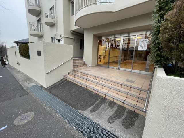 芦屋市朝日ケ丘町の賃貸マンションのその他共用部分