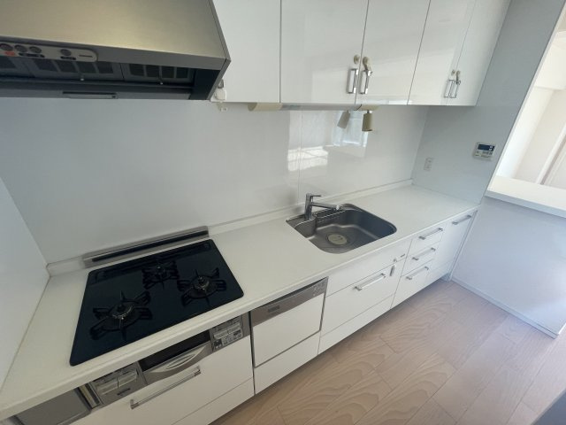 芦屋市朝日ケ丘町の賃貸マンションのキッチン