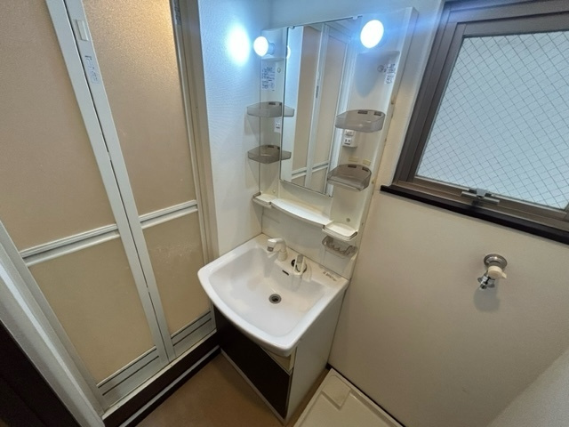 神戸市中央区北長狭通４丁目の賃貸マンションの洗面所
