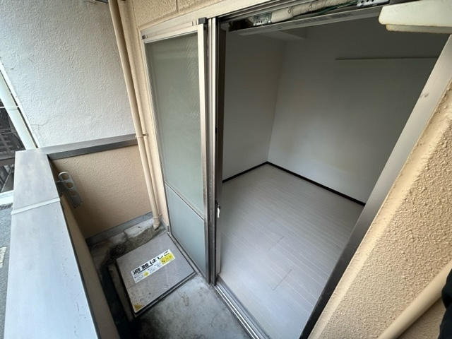 神戸市中央区北長狭通４丁目の賃貸マンションのバルコニー