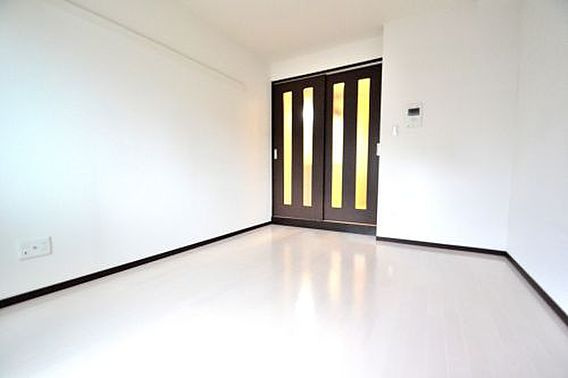 神戸市中央区北長狭通４丁目の賃貸マンションの居間・リビング