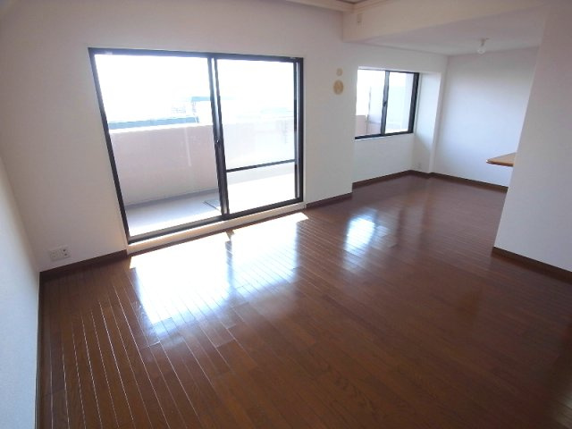 パークハイム神戸熊内町の居間・リビング