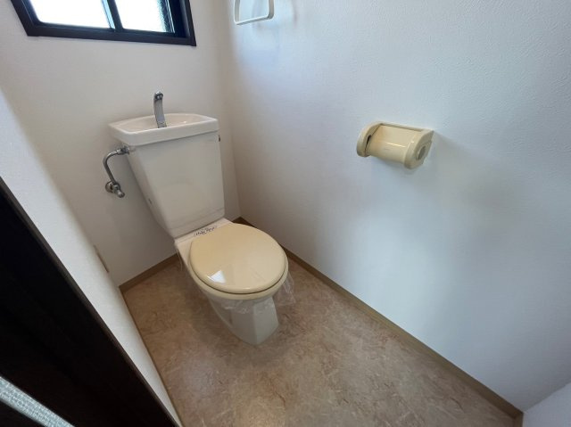 芦屋市楠町の賃貸マンションのトイレ