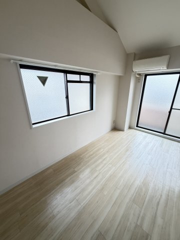 神戸市灘区篠原中町３丁目の賃貸マンションの居間・リビング