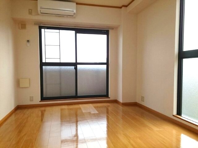 神戸市中央区国香通６丁目の賃貸マンションの居間・リビング