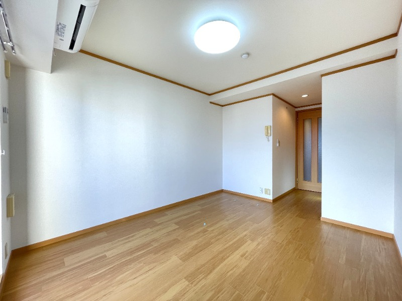 神戸市中央区国香通６丁目の賃貸マンションの居間・リビング