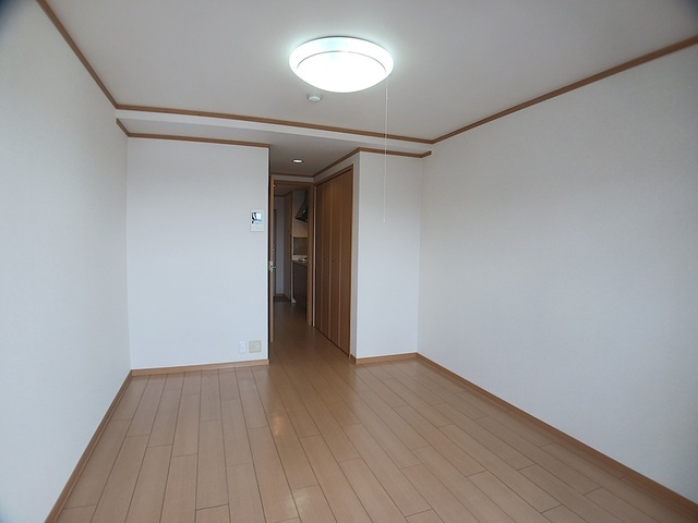 神戸市中央区国香通６丁目の賃貸マンションの居間・リビング