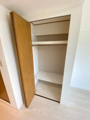 芦屋市親王塚町の賃貸マンションの収納