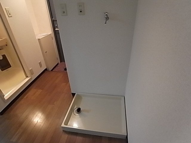 神戸市中央区日暮通６丁目の賃貸マンションの洗面所