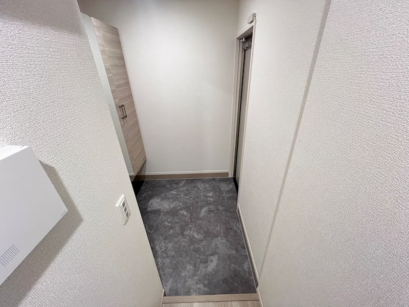 西宮市青木町のアパートの玄関