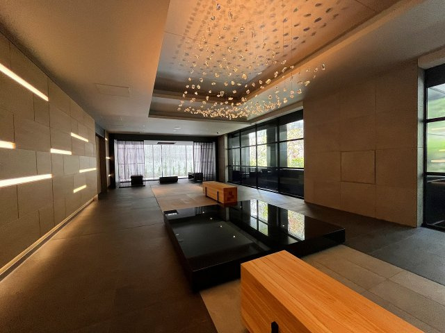 神戸市中央区中山手通２丁目の賃貸マンションのロビー