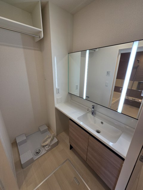 西宮市神呪町のアパートの洗面所