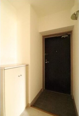 芦屋市川西町の賃貸マンションの玄関