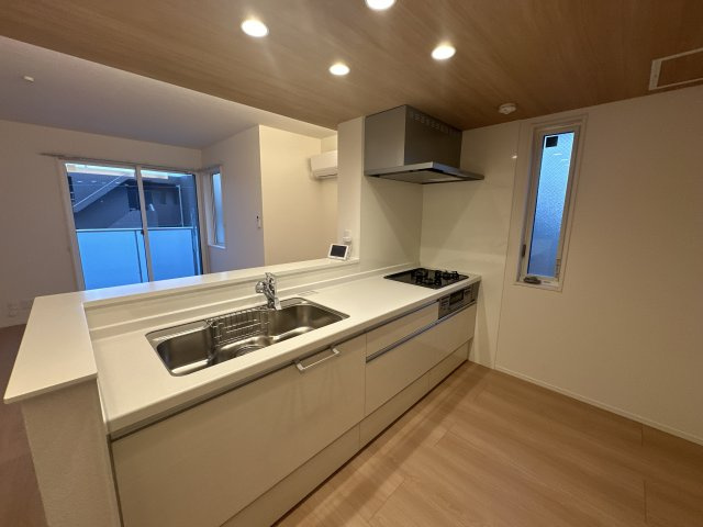 西宮市高木西町のアパートのキッチン