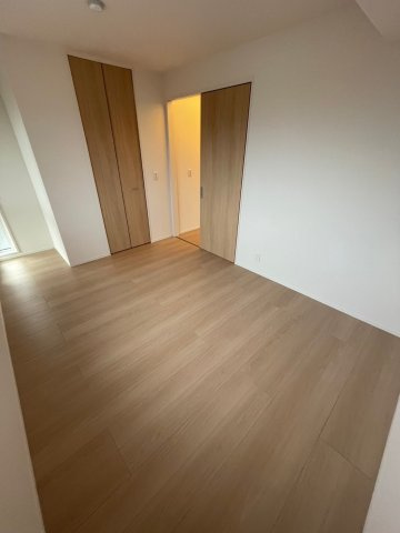 西宮市高木西町のアパートの居間・リビング