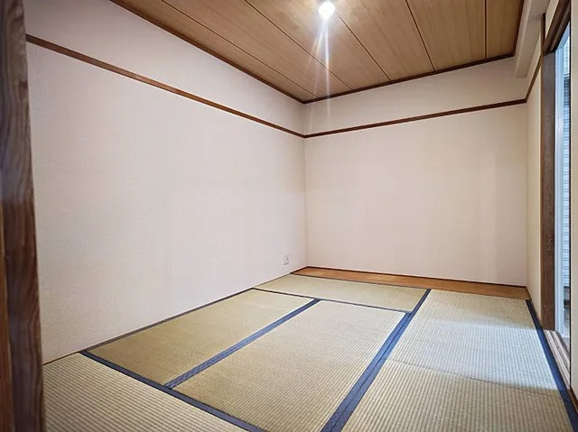 神戸市灘区岩屋中町４丁目の賃貸マンションの居間・リビング