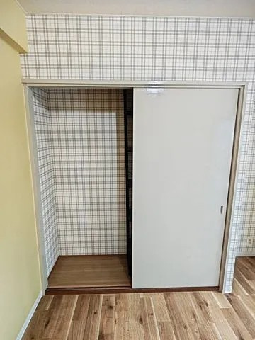 神戸市灘区岩屋中町４丁目の賃貸マンションの収納