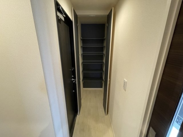 西宮市甲子園浜田町の賃貸マンションの玄関