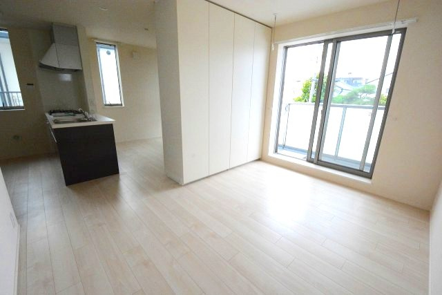 西宮市甲子園浜田町の賃貸マンションの居間・リビング