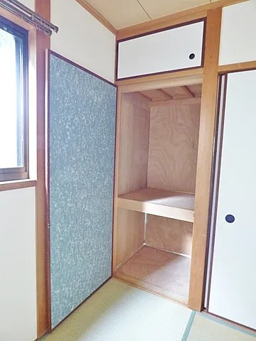 芦屋市平田町の賃貸マンションの収納
