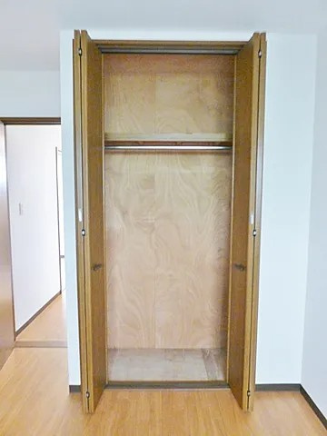 芦屋市平田町の賃貸マンションの収納