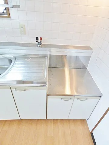 芦屋市平田町の賃貸マンションのキッチン