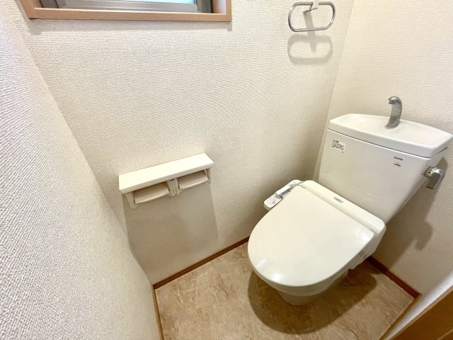 西宮市神園町の賃貸マンションのトイレ