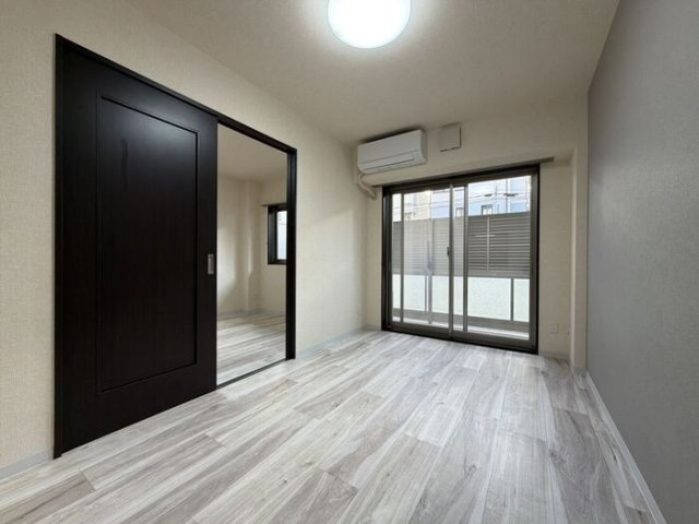 西宮市上甲子園４丁目の賃貸マンションの居間・リビング