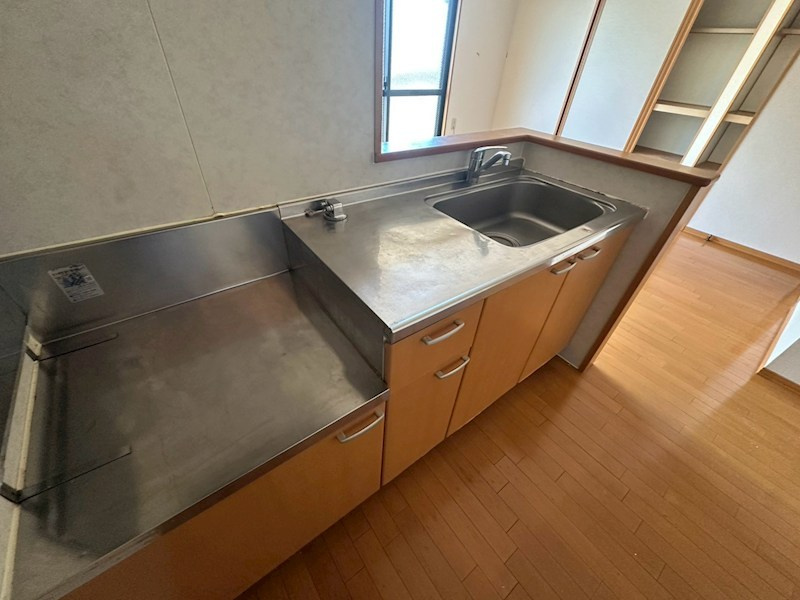 西宮市高木東町のアパートのキッチン