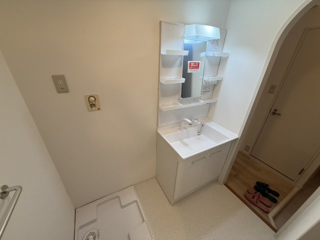 西宮市中浜町の賃貸マンションの洗面所