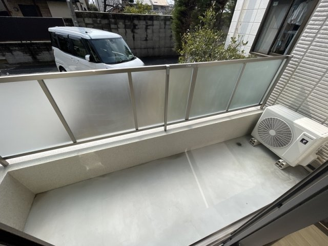 西宮市甲子園口５丁目の賃貸マンションのバルコニー