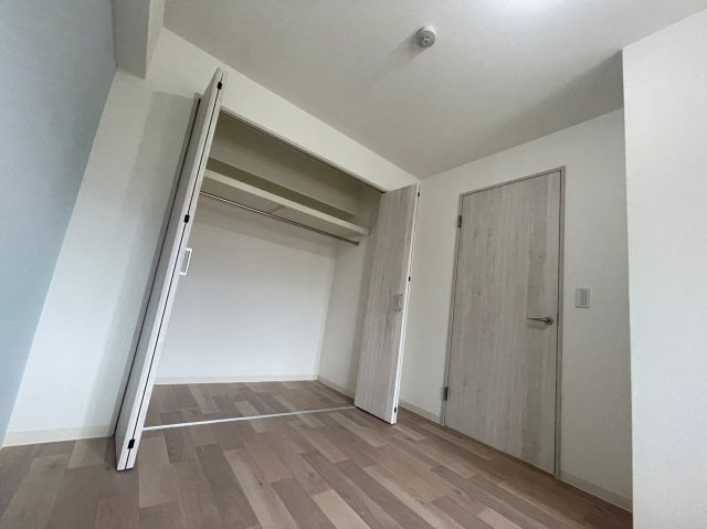 西宮市甲東園２丁目の賃貸マンションの収納