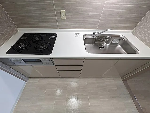 西宮市甲東園１丁目の賃貸マンションのキッチン