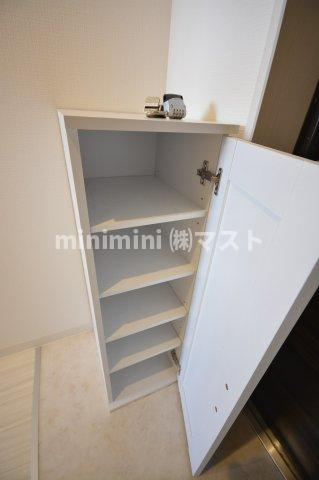 大阪市福島区吉野５丁目の賃貸マンションの収納