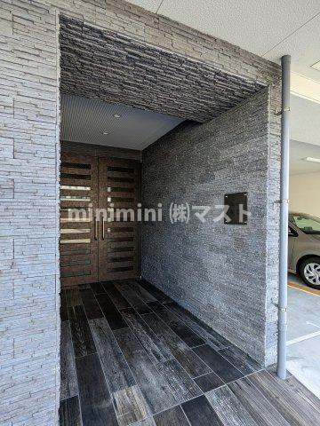 大阪市福島区吉野５丁目の賃貸マンションのエントランス