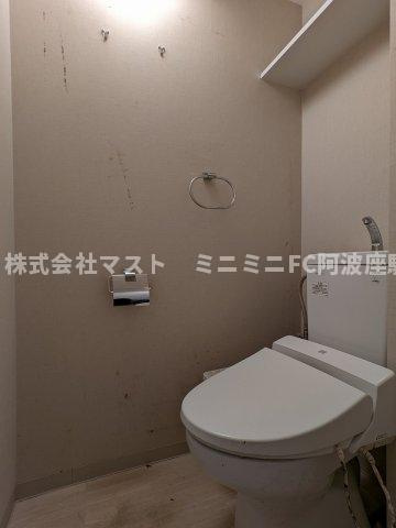 大阪市福島区大開２丁目の賃貸マンションのトイレ