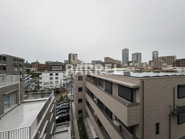 ブロード千里中央の展望