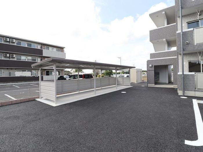 アーバニズム小美玉レジデンスのその他共用部分|駐輪場です