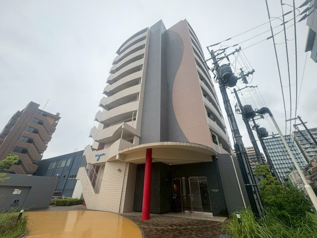 セレニテ江坂ルフレの外観