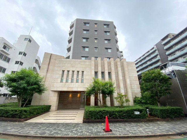 クレストフォルム東大島のエントランス