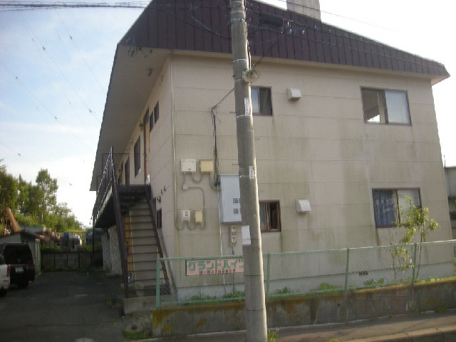 グランドハイツの外観
