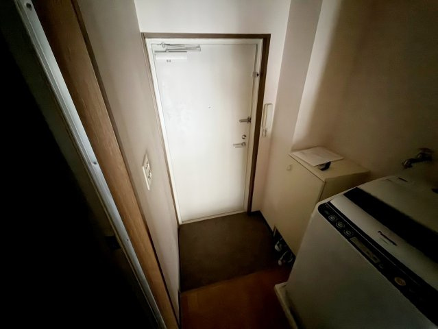 グレース緑地の玄関