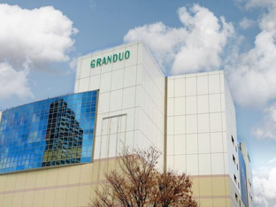 ＧＲＡＮＤＵＯまで1105m