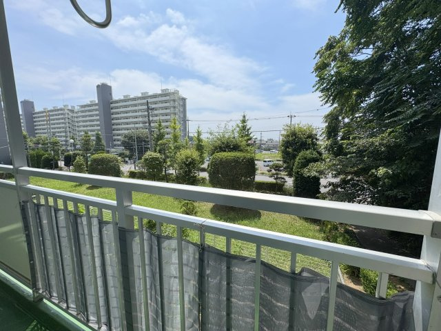 取手中央タウン　高層住宅A棟の展望|バルコニーからの眺望/2階ながら開放感ある眺望です