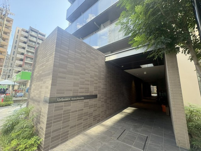 アーバネックス江坂広芝のエントランス