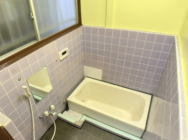 柏町貸家の浴室